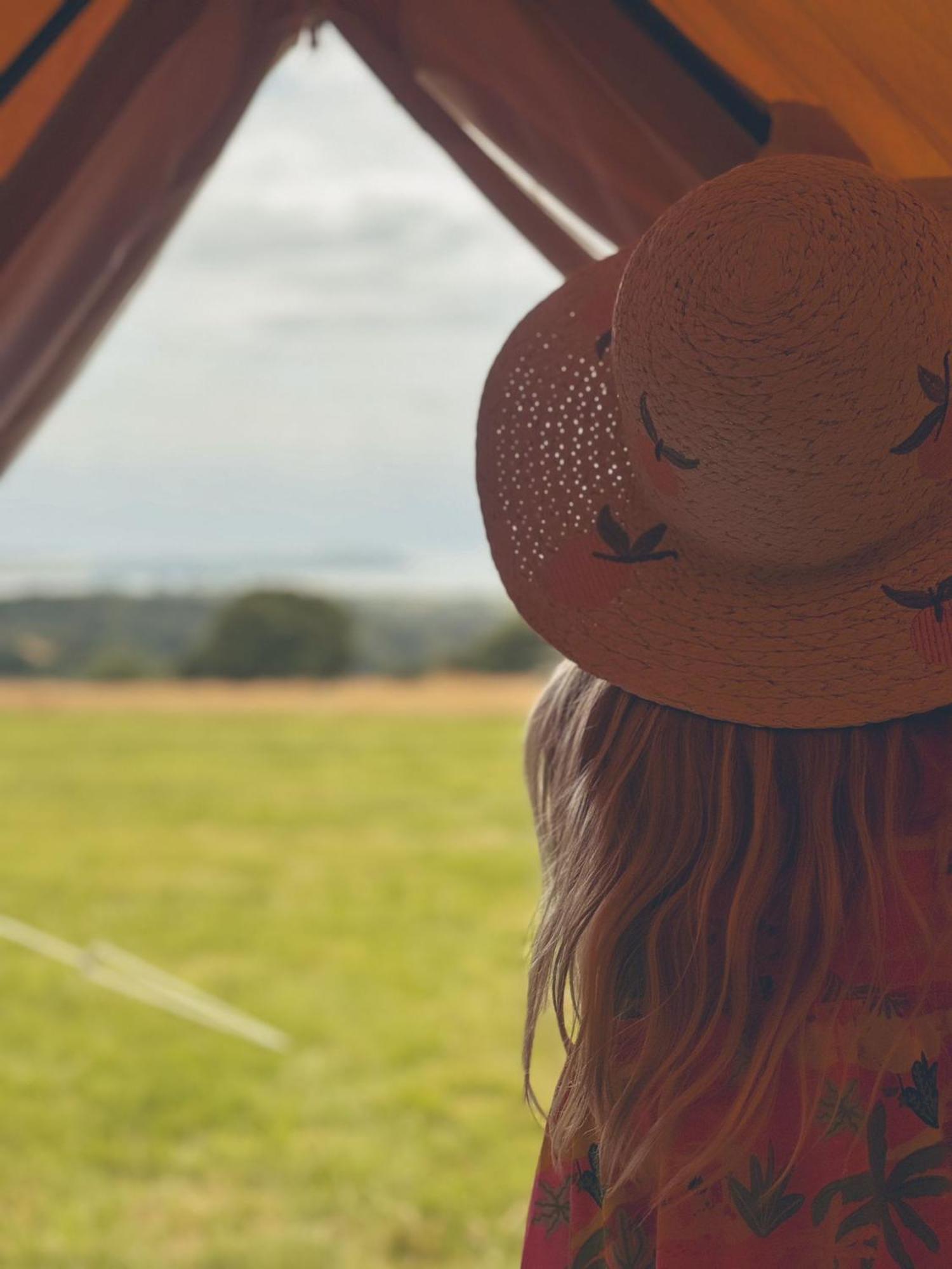 Fully Furnished Bell Tent 3 Carlyon Bay Exterior photo